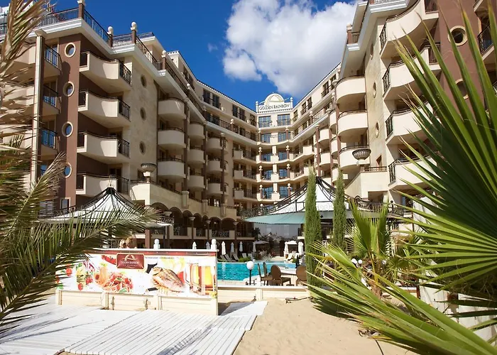 Golden Ina Hotel