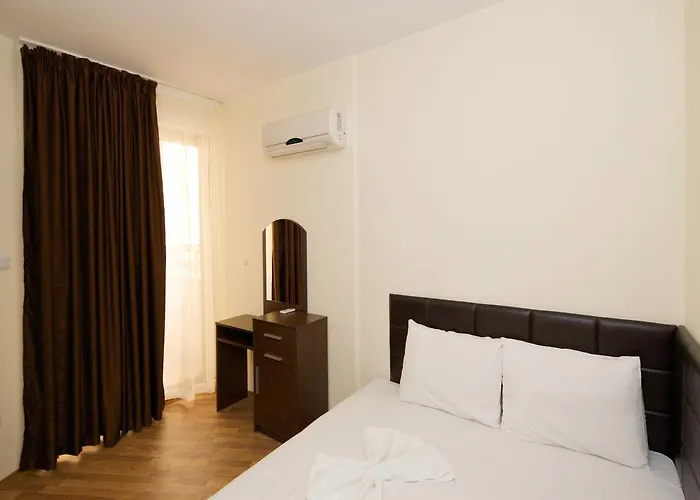 Golden Ina Hotel