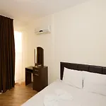 Golden Ina ホテル