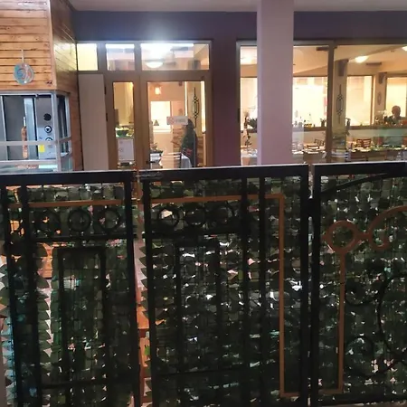 Golden Ina Hotel 4*
