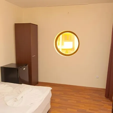 Szálloda Golden Ina Napospart