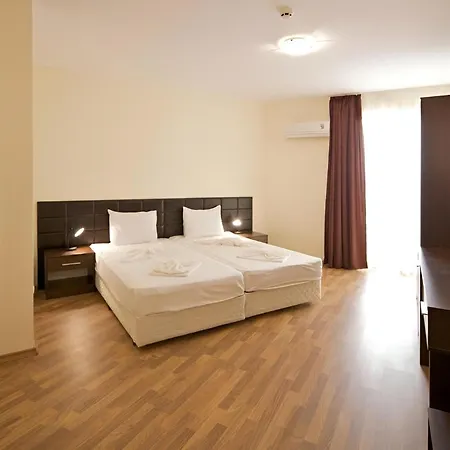 Golden Ina Szálloda Napospart