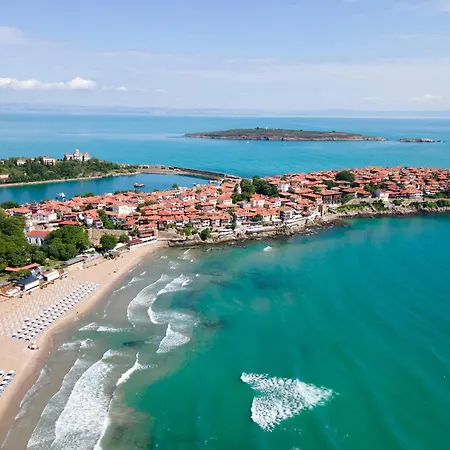 Golden Ina Hotel 4*