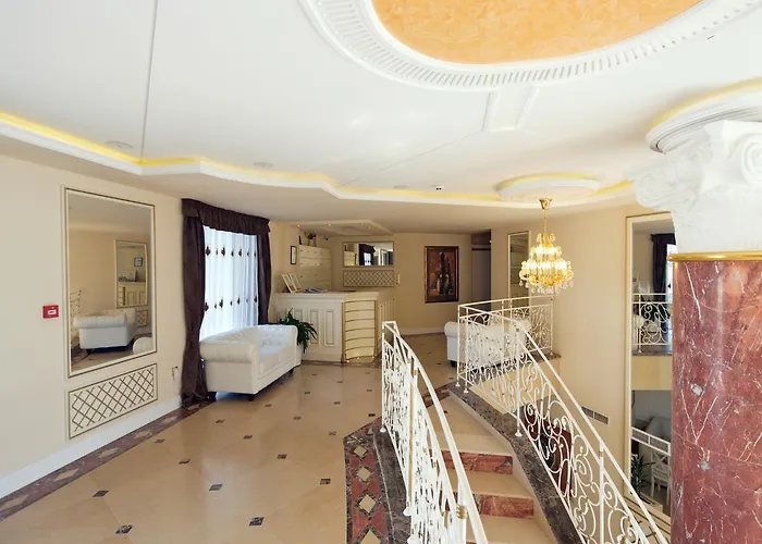 Golden Ina 4* Napospart