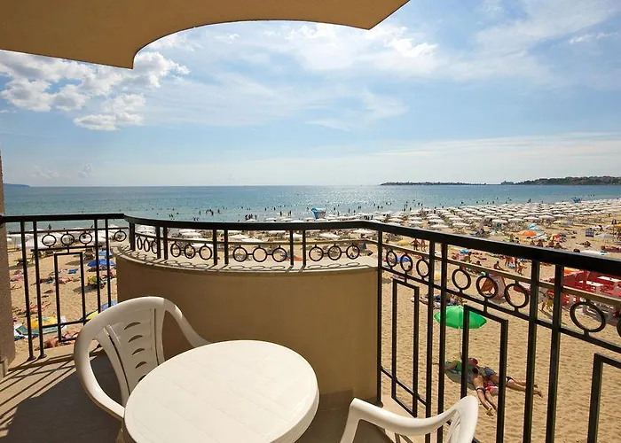 Golden Ina 4* Napospart