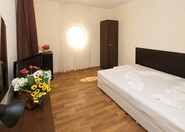 Golden Ina Szálloda