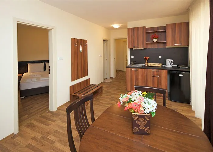 Golden Ina Szálloda 4*