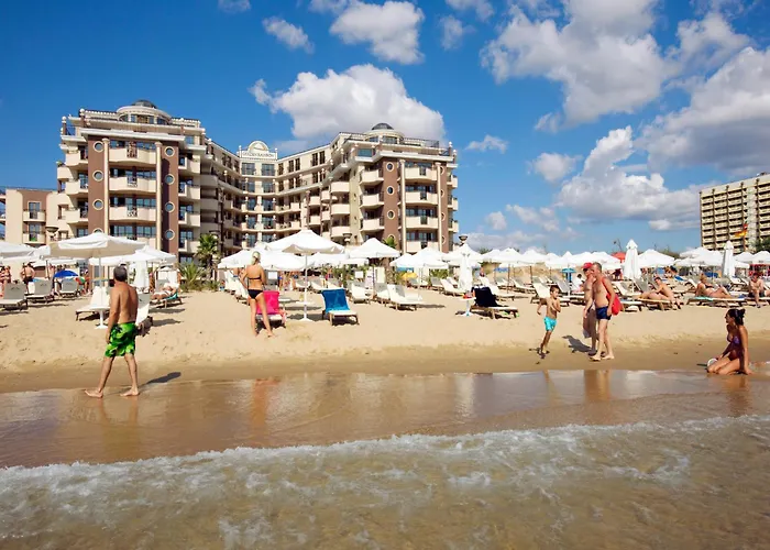 Golden Ina 4* Napospart