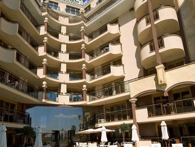 Golden Ina 4* Napospart