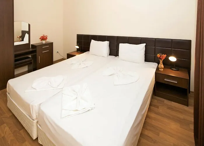 Golden Ina Sluneční pobřeží